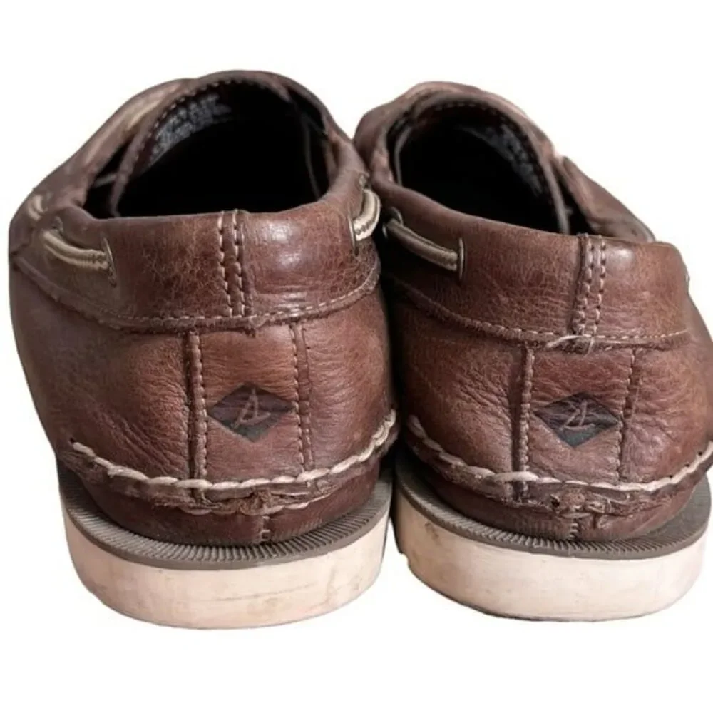 Sperry Men’s Authentic Original Cross Lace Brown Boat Shoes. 9.5.